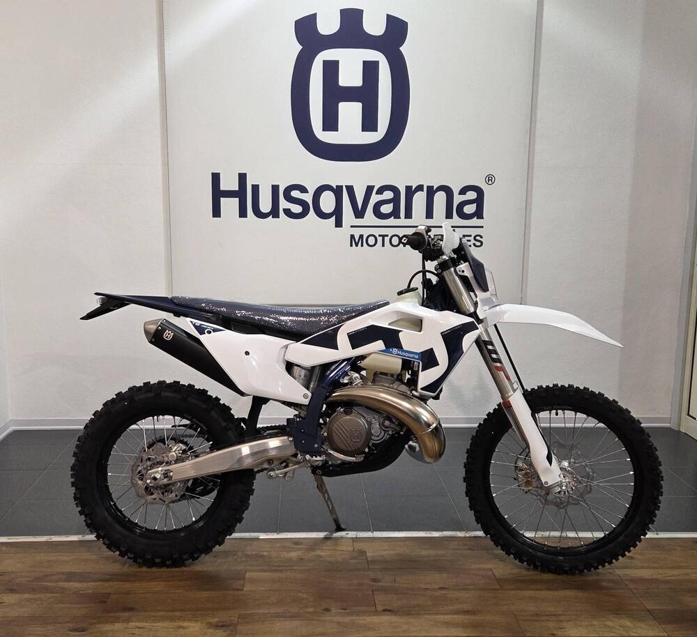 Husqvarna TE 300 (2026) (3)