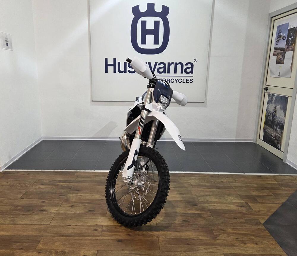 Husqvarna TE 300 (2026) (7)