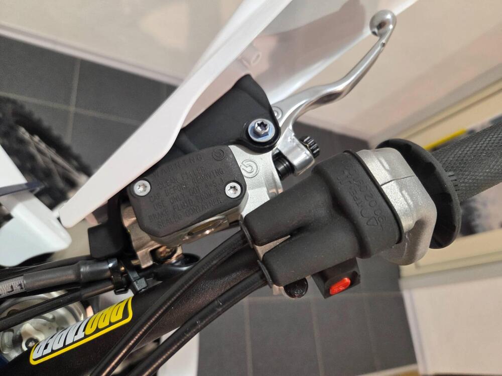 Husqvarna TE 300 (2026) (15)