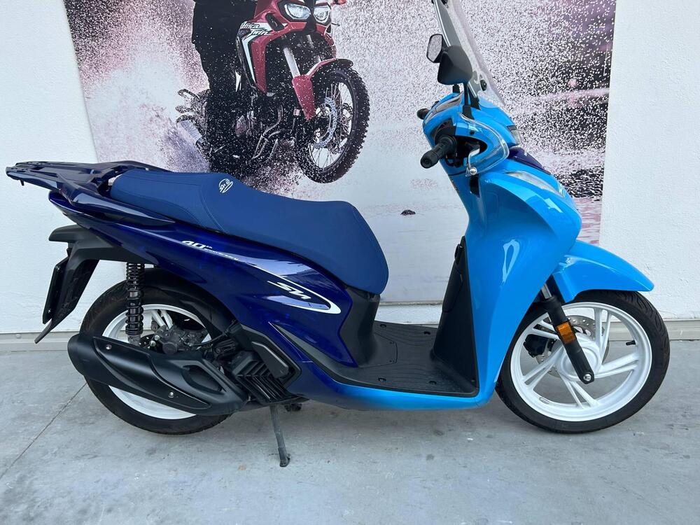 Honda SH 125i (2024 - 25) (2)