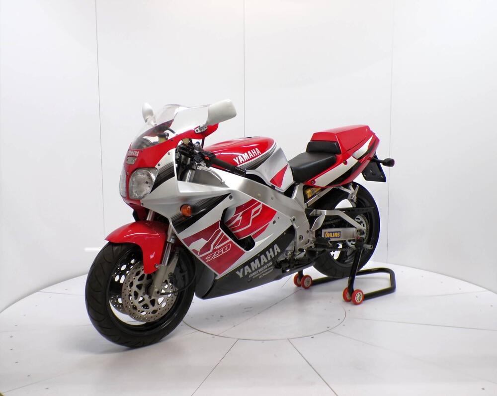 Yamaha YZF 750 R (3)