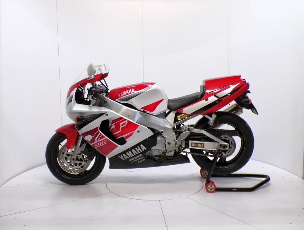 Yamaha YZF 750 R (4)