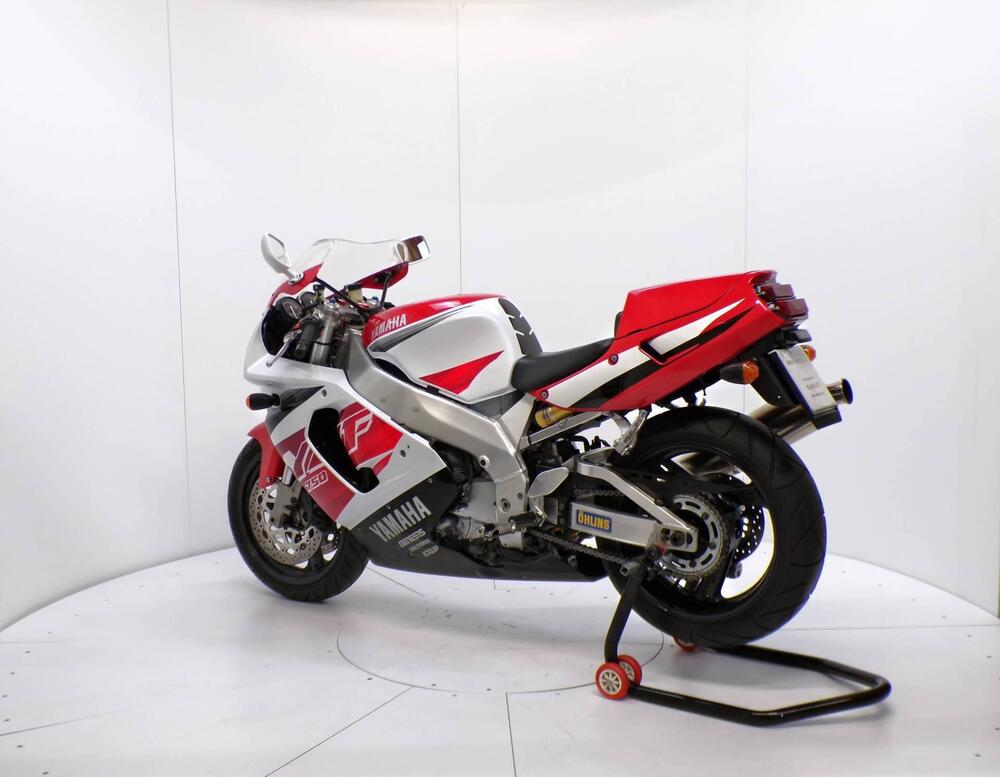 Yamaha YZF 750 R (5)