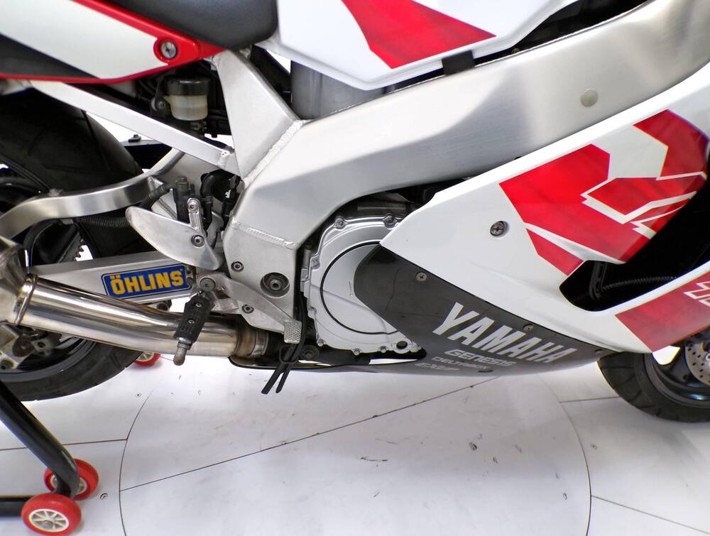 Yamaha YZF 750 R (8)