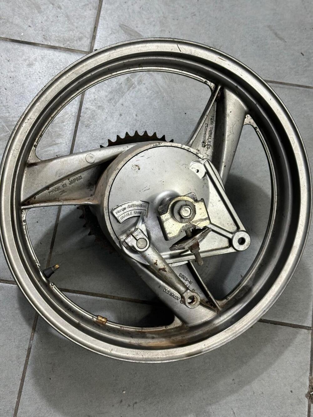 Ruota posteriore ER -5 Kawasaki (2)