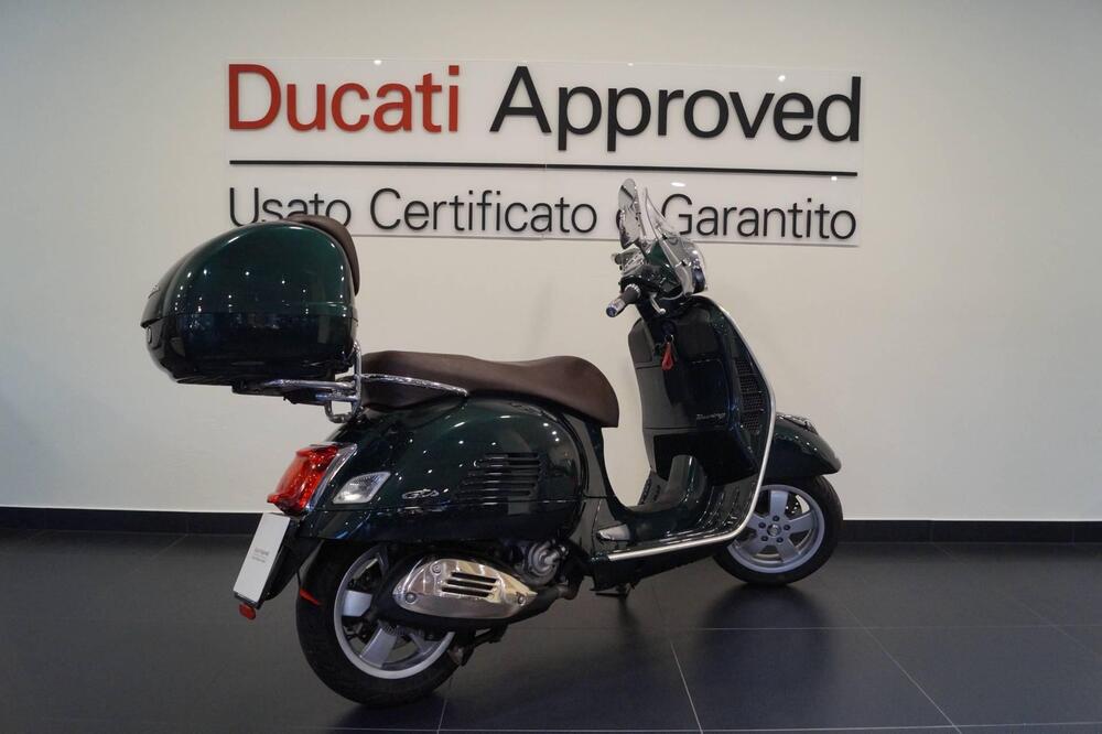 Vespa GTS 300 Hpe Touring (2019) (4)