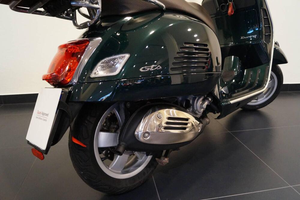 Vespa GTS 300 Hpe Touring (2019) (5)
