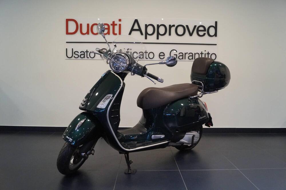 Vespa GTS 300 Hpe Touring (2019) (2)