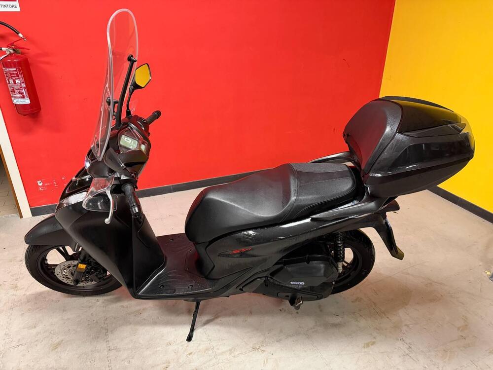 Honda SH 125i Sport (2022 - 23) (4)