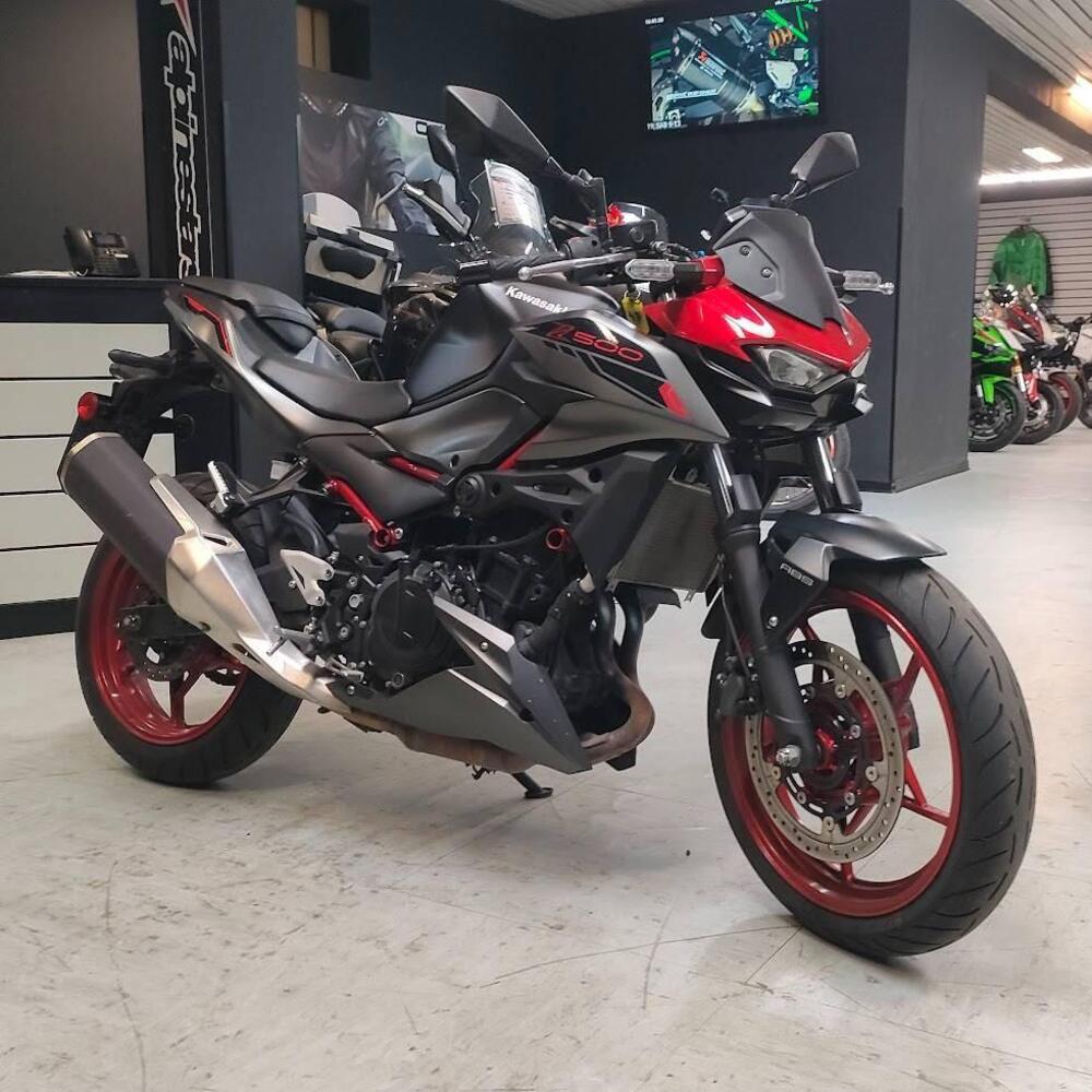 Kawasaki Z 500 SE (2024 - 26) (4)
