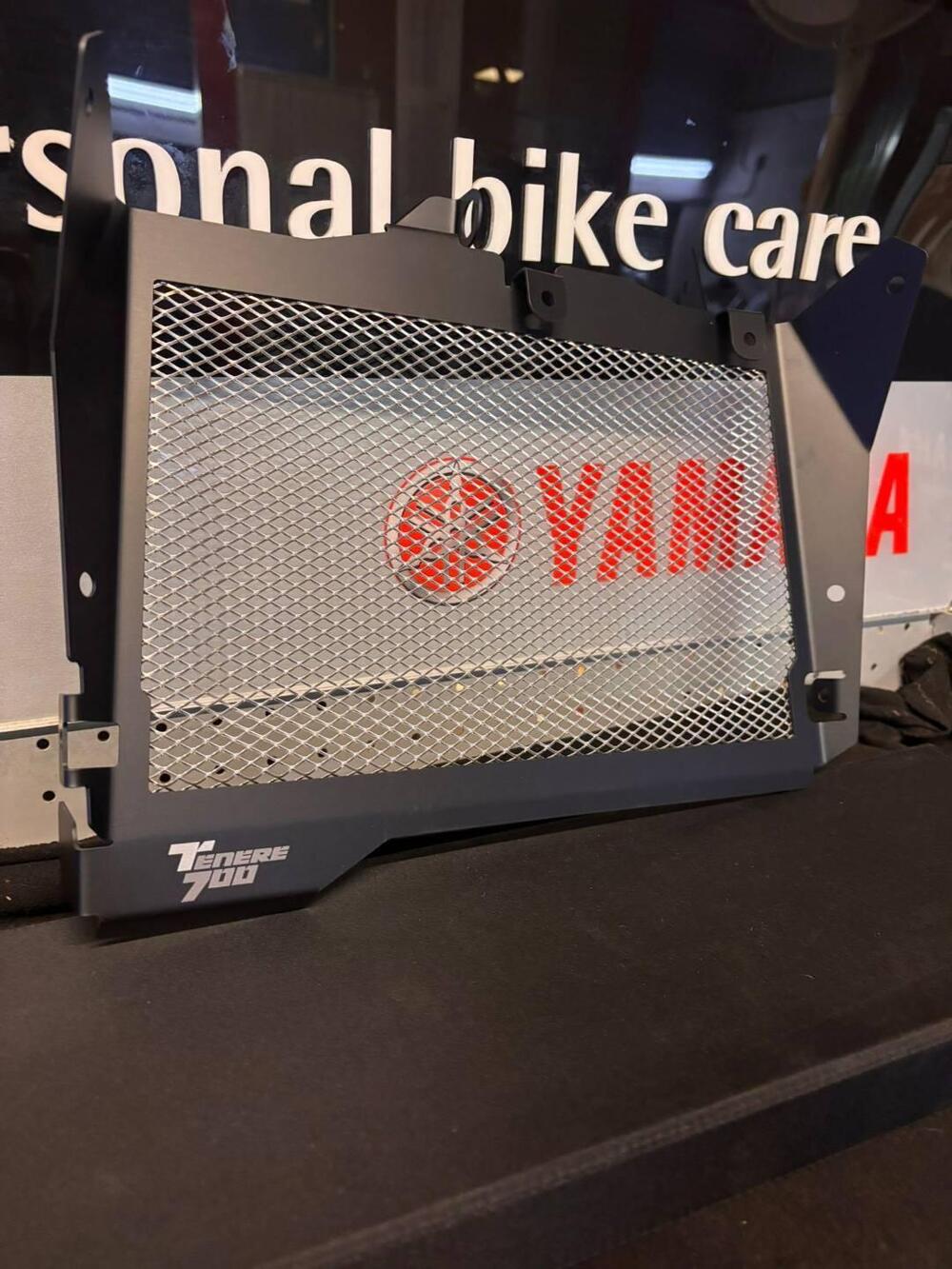 Griglia radiatore tenere 700 bw3e24d00000 Yamaha (2)