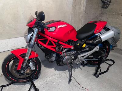 Ducati Monster 696 Plus (2007 - 14) usata