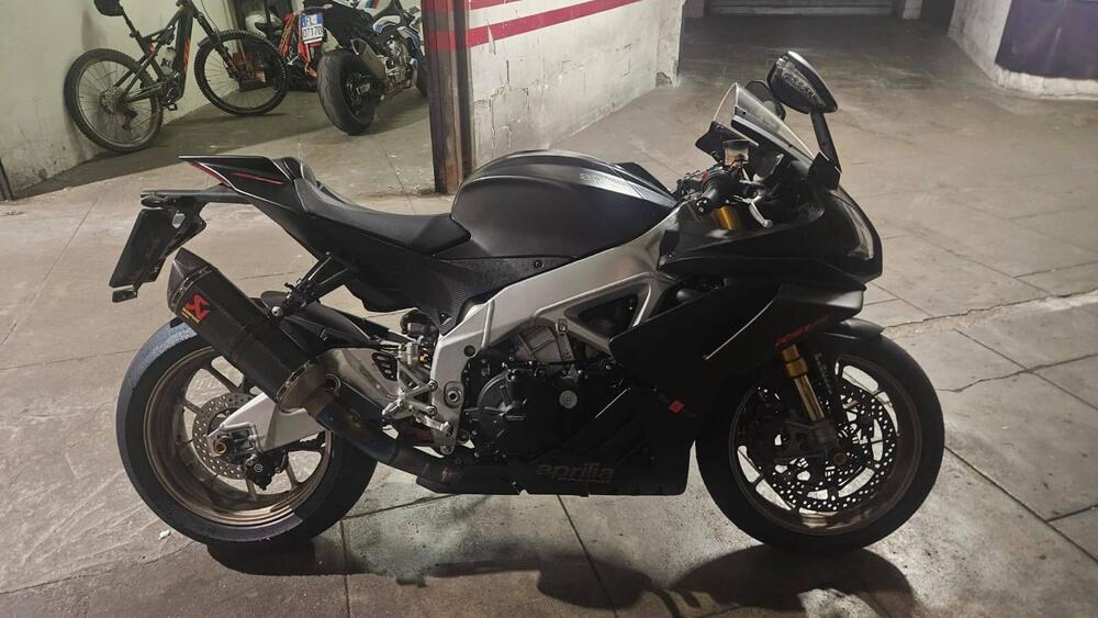 Aprilia RSV4 1100 Factory (2019 - 20) (4)