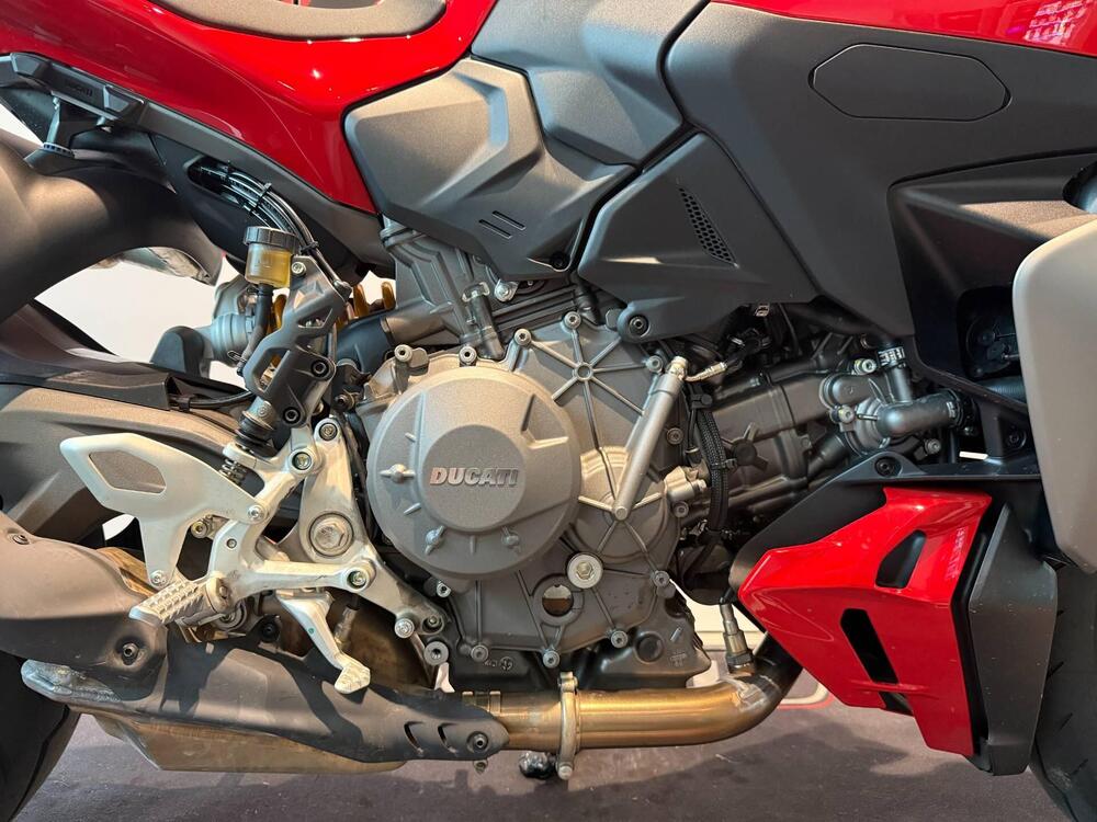 Ducati Streetfighter V2 S (2025) (4)