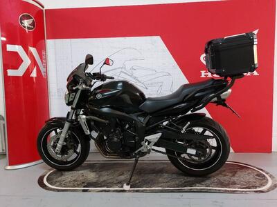 Yamaha FZ6 (2004 - 07) usata
