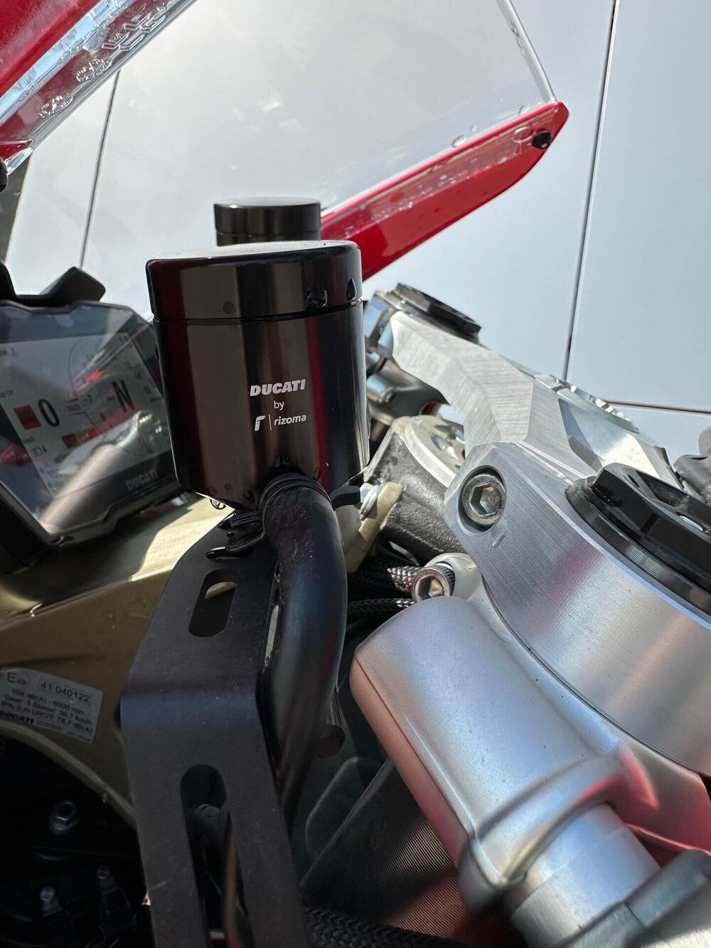 Ducati Panigale V4 1100 (2021) (12)