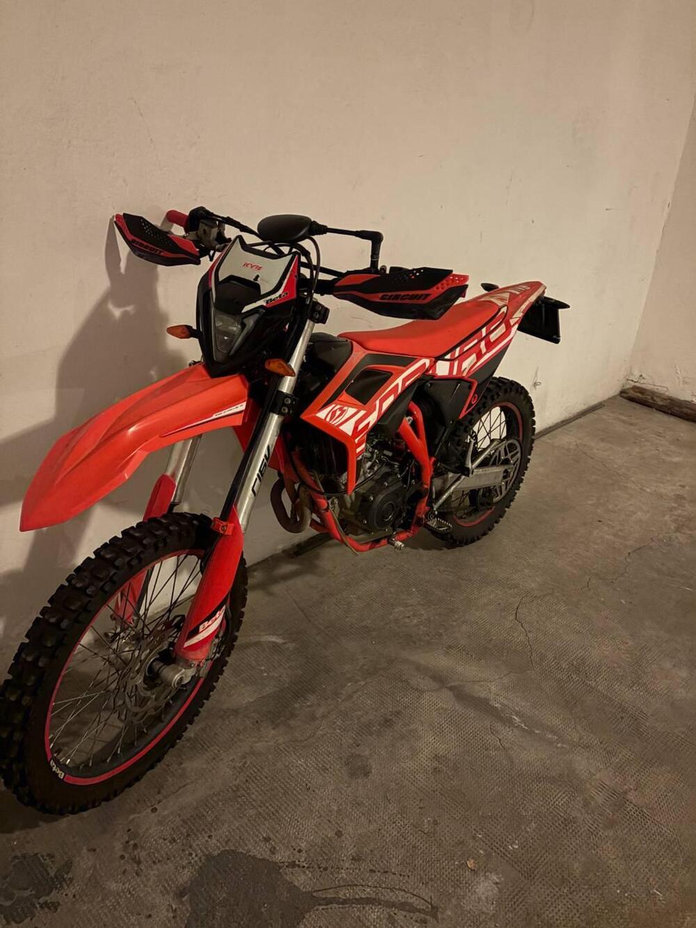 Betamotor RR 125 4T Enduro LC (2021 - 23) (4)