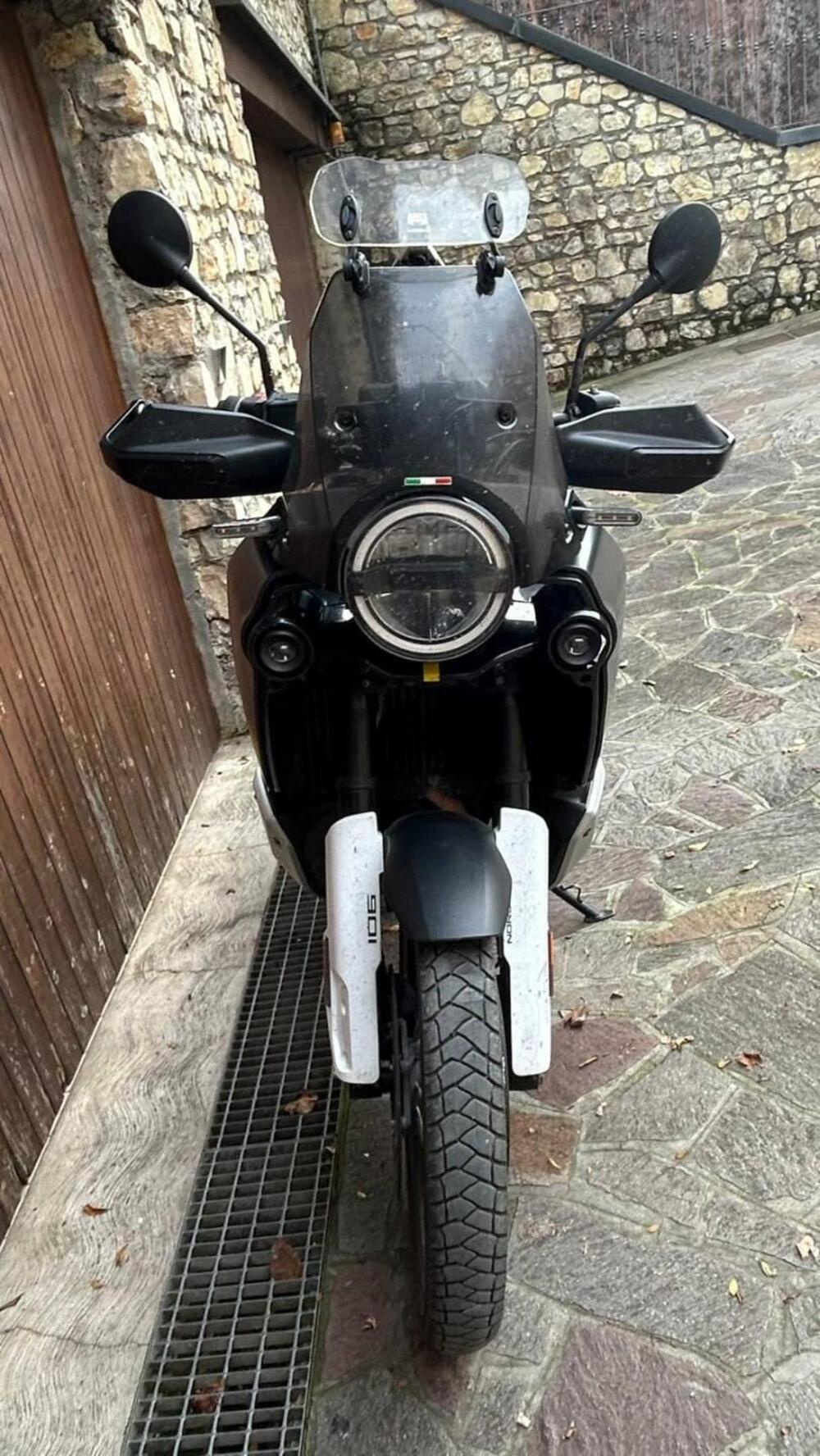 Husqvarna Norden 901 (2022 - 25) (3)