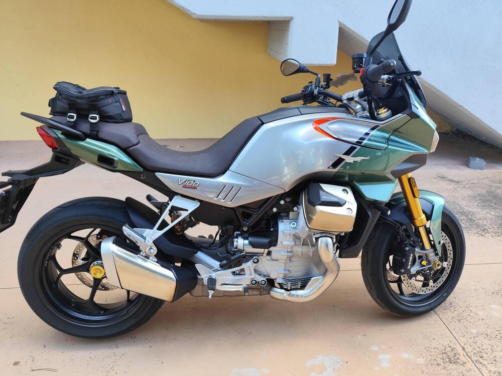 Moto Guzzi V100 Mandello S (2025)
