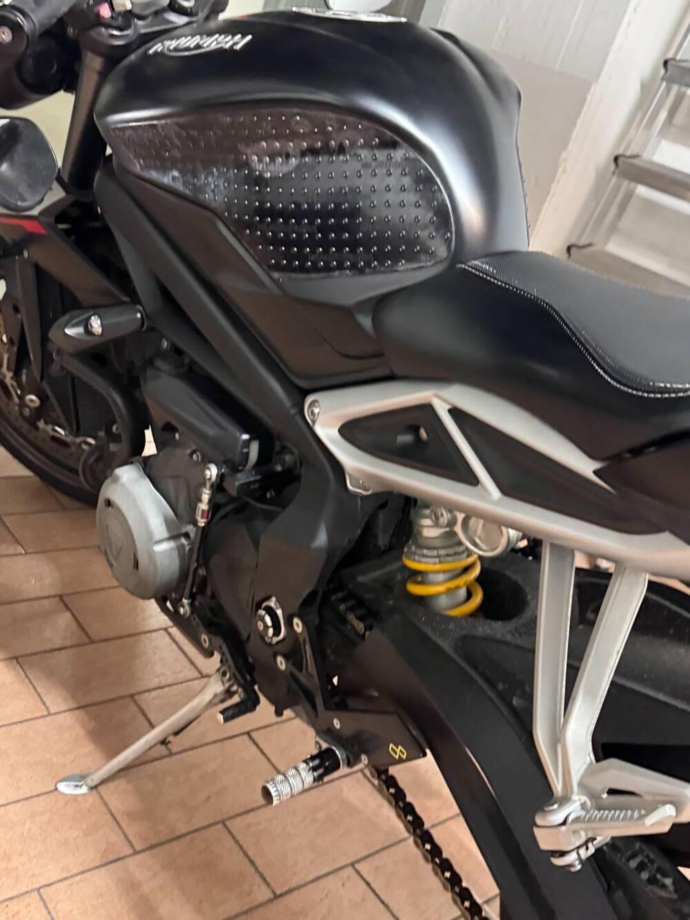 Triumph Street Triple RS (2017 - 19) (3)