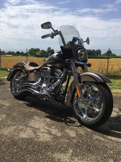Harley-Davidson 1800 Convertible (2012) - FLSTSE usata