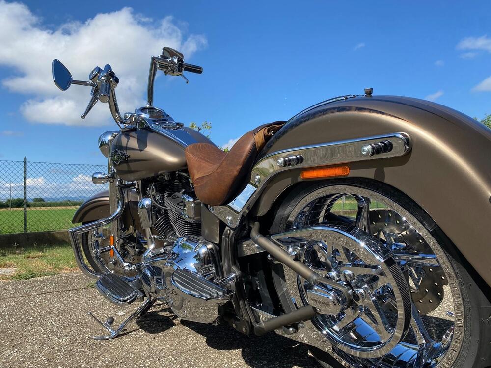 Harley-Davidson 1800 Convertible (2012) - FLSTSE (3)