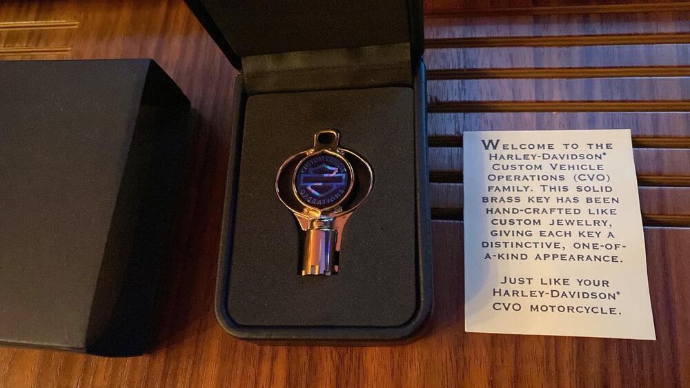 Harley-Davidson 1800 Convertible (2012) - FLSTSE (12)