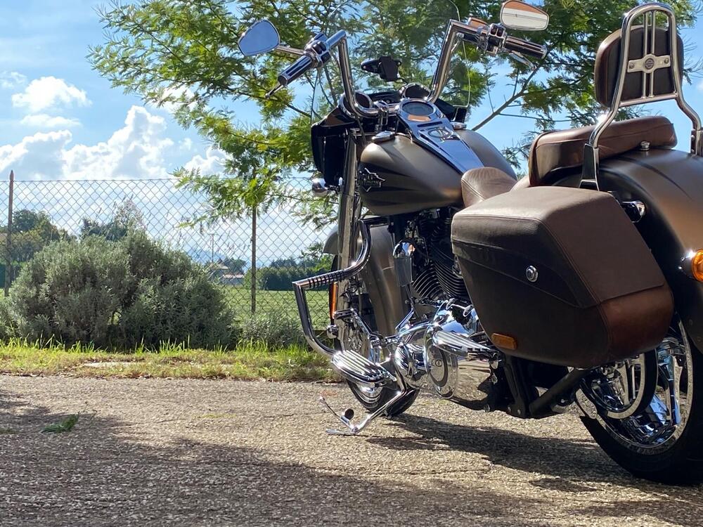 Harley-Davidson 1800 Convertible (2012) - FLSTSE (13)