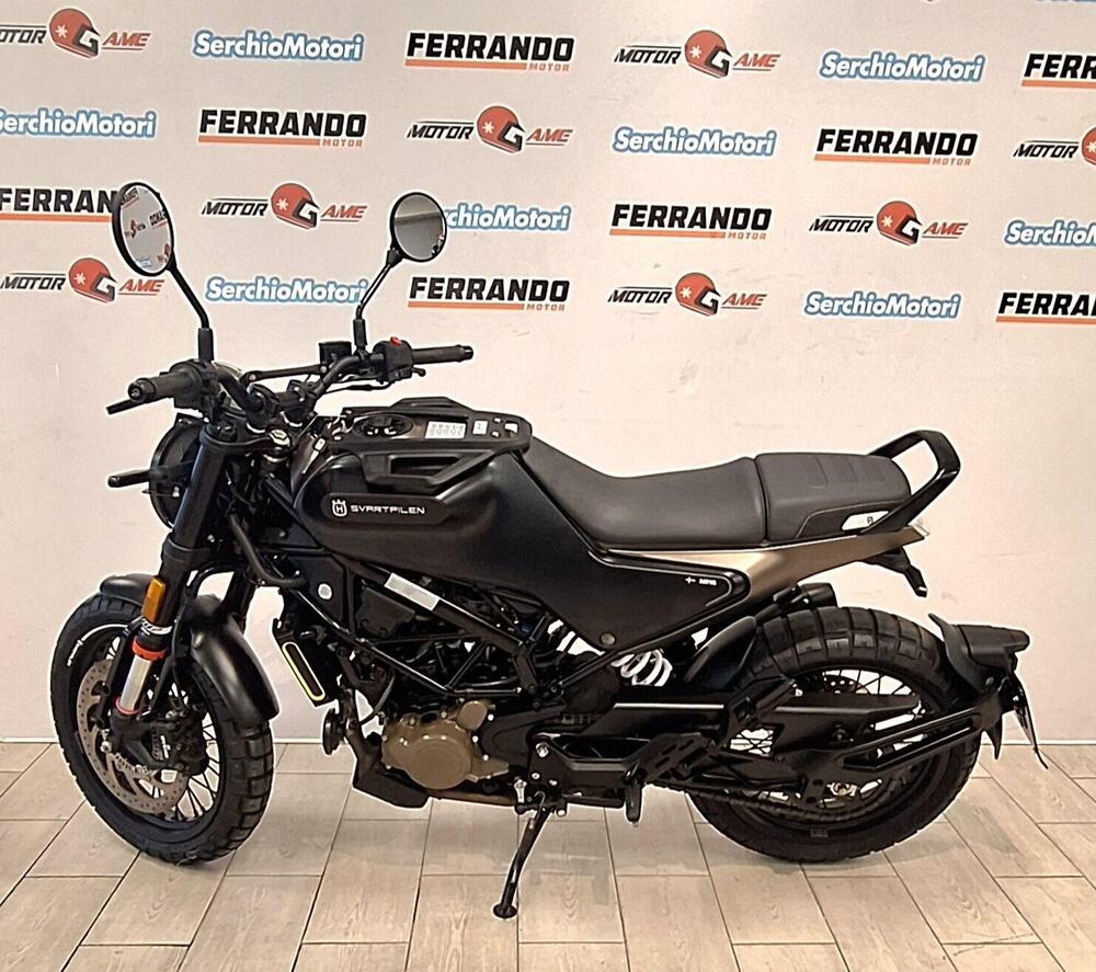 Husqvarna Svartpilen 125 (2021 - 23) (2)