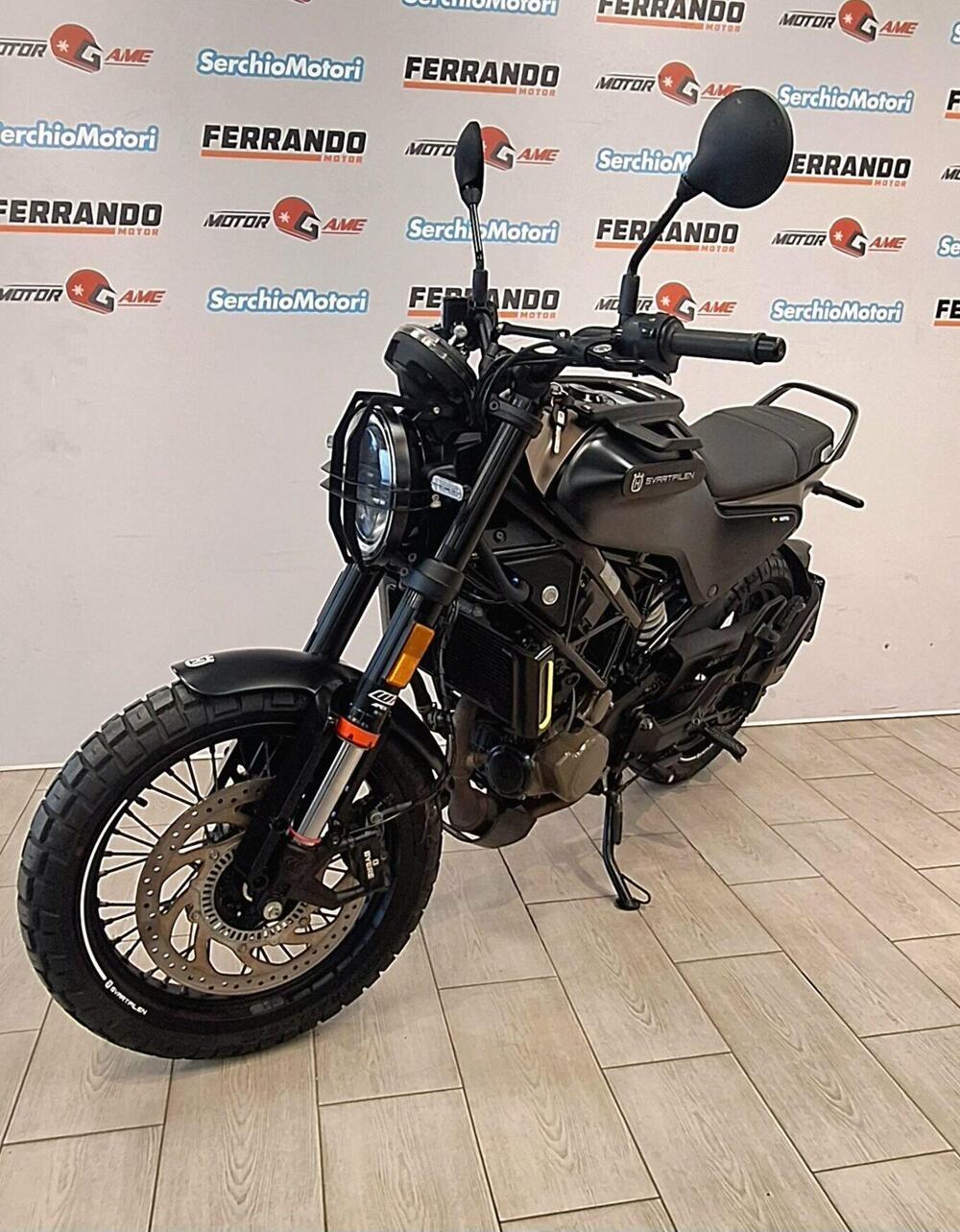 Husqvarna Svartpilen 125 (2021 - 23) (3)