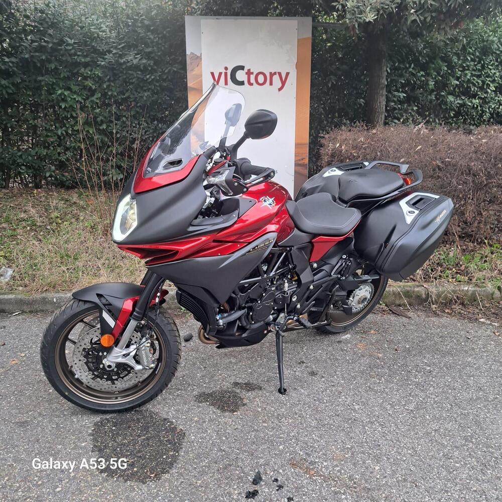 MV Agusta Turismo Veloce 800 Lusso SCS (2021 - 25) (5)
