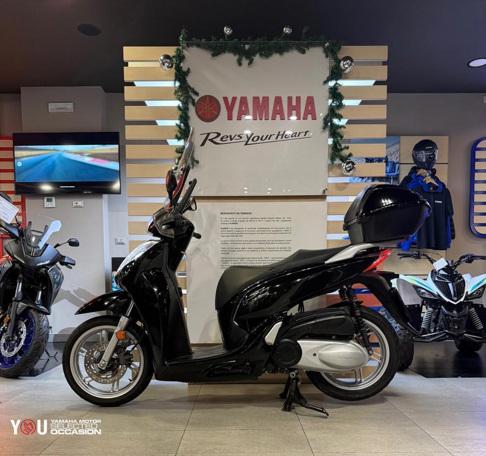 Honda SH 300 i ABS (2016 - 20) (8)