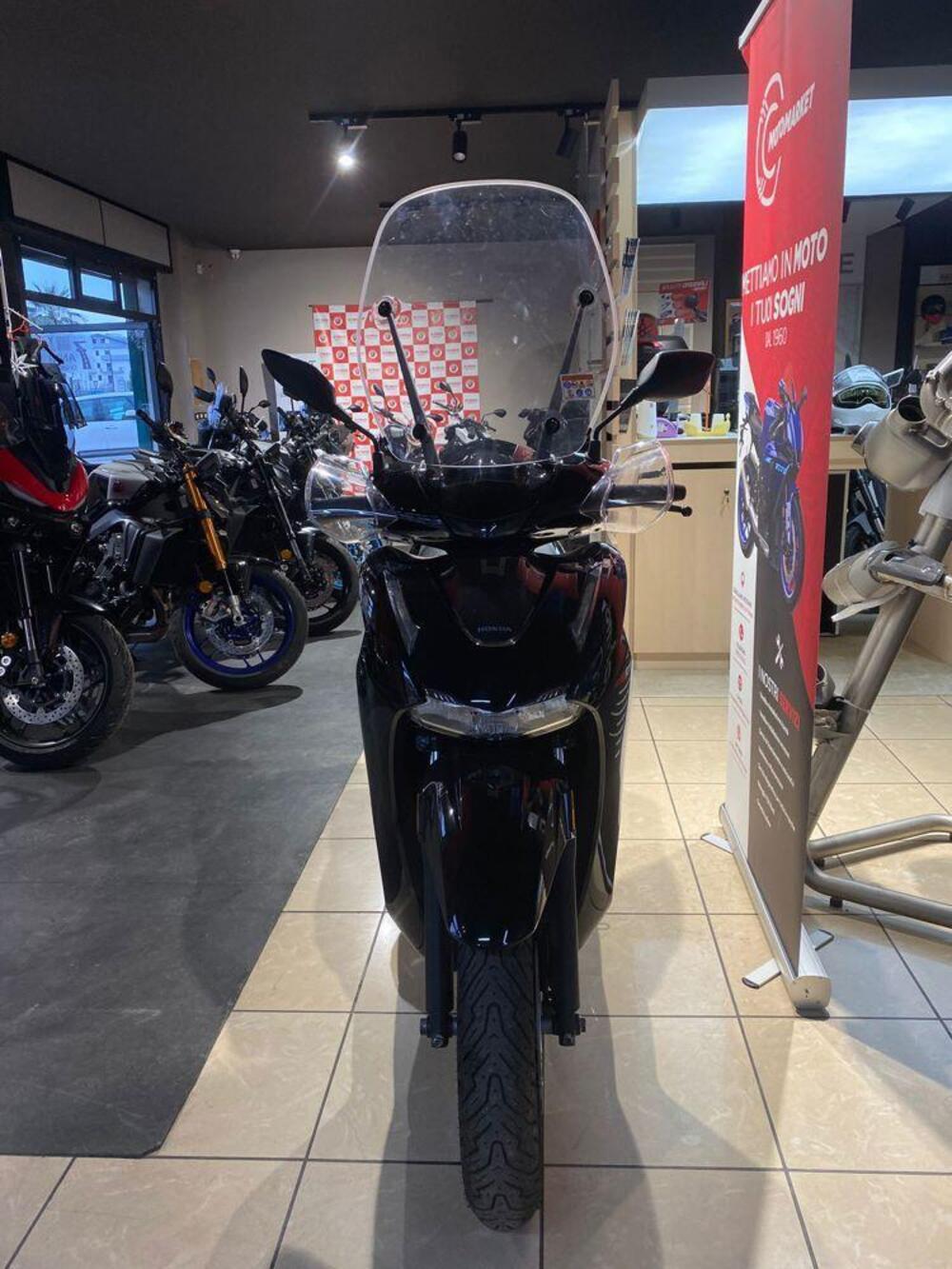 Honda SH 350 (2021 - 24) (3)