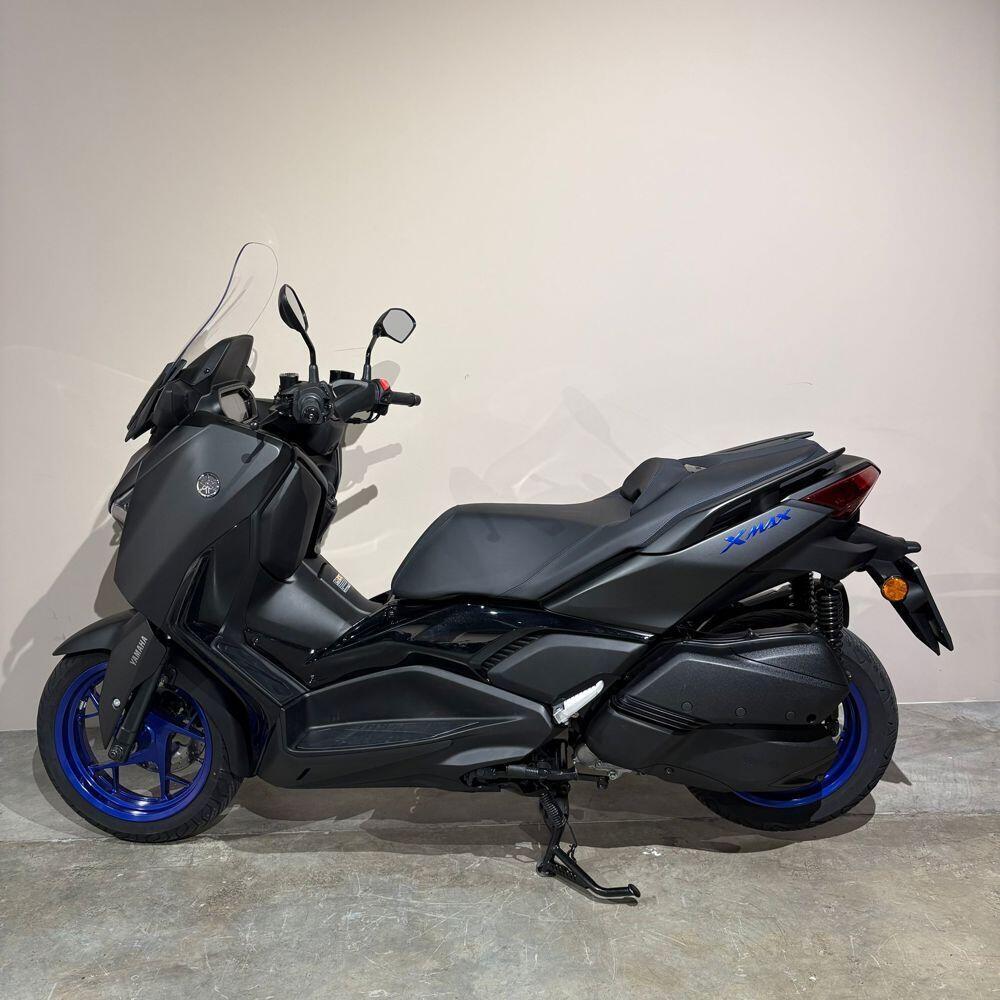 Yamaha X-Max 300 (2025) (4)