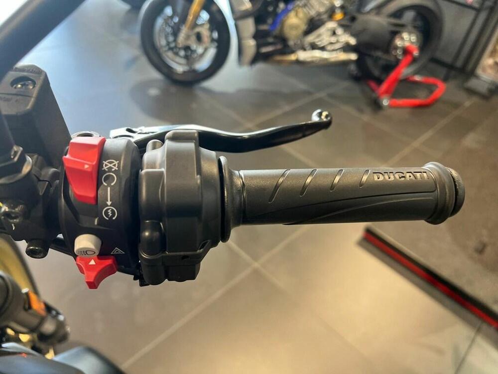 Ducati Scrambler 800 Full Throttle (2025 - 26) (10)