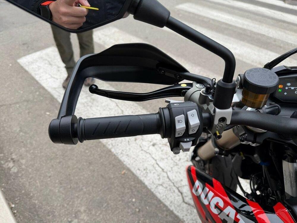 Ducati Hypermotard 698 Mono RVE (2024 - 25) (8)
