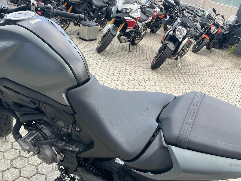Ducati Monster 937 (2021 - 25) (5)
