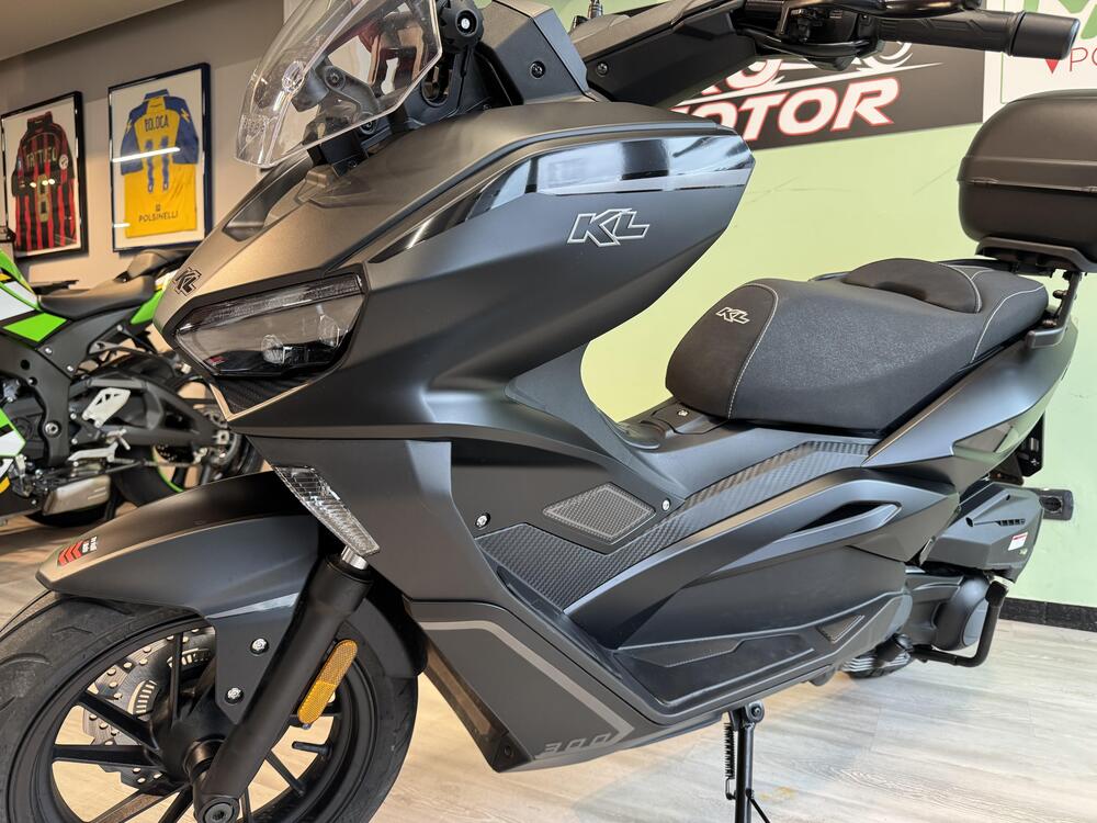 Kl Brera 300 (2022 - 25) (3)