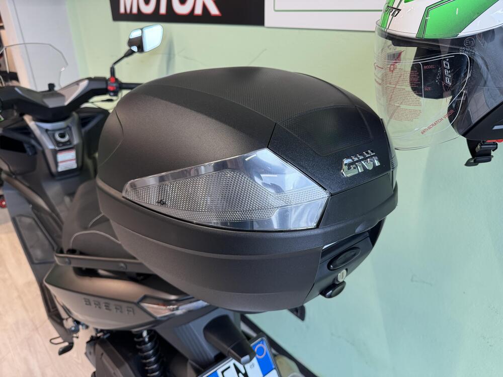 Kl Brera 300 (2022 - 25) (4)