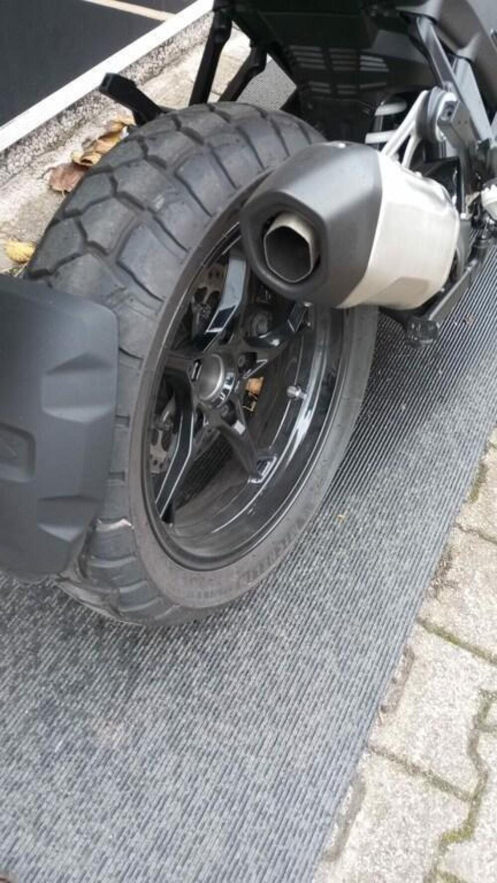 Bmw R 1300 GS Triple Black (2023 - 25) (8)