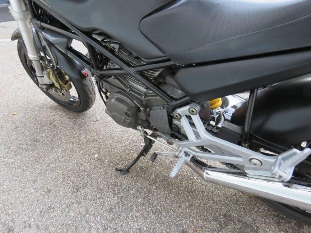 Ducati Monster 600 Dark (1998 - 01) (13)