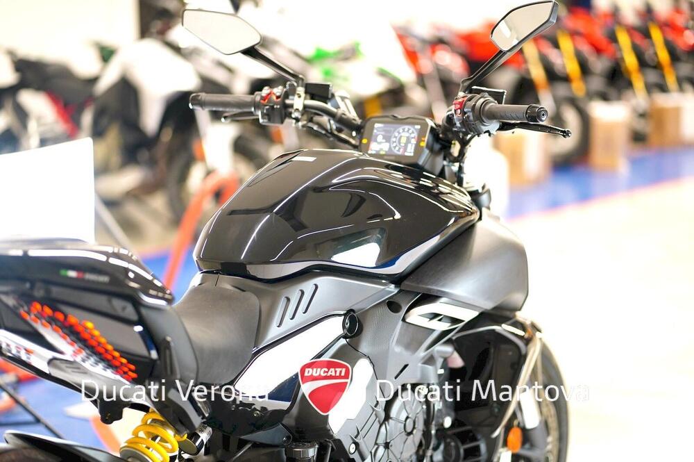 Ducati Diavel V4 (2023 - 25) (10)