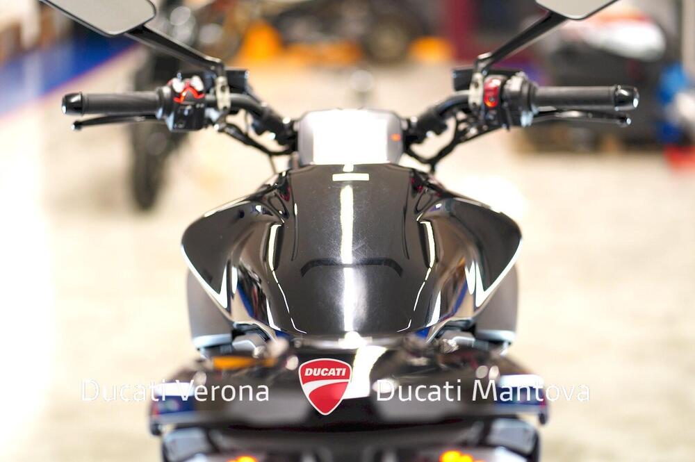 Ducati Diavel V4 (2023 - 25) (18)