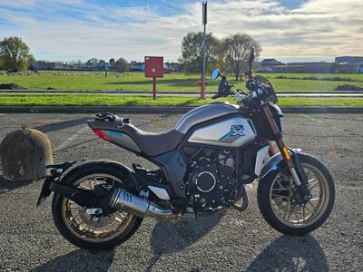 CFMOTO 700CL-X Heritage (2021 - 25) usata