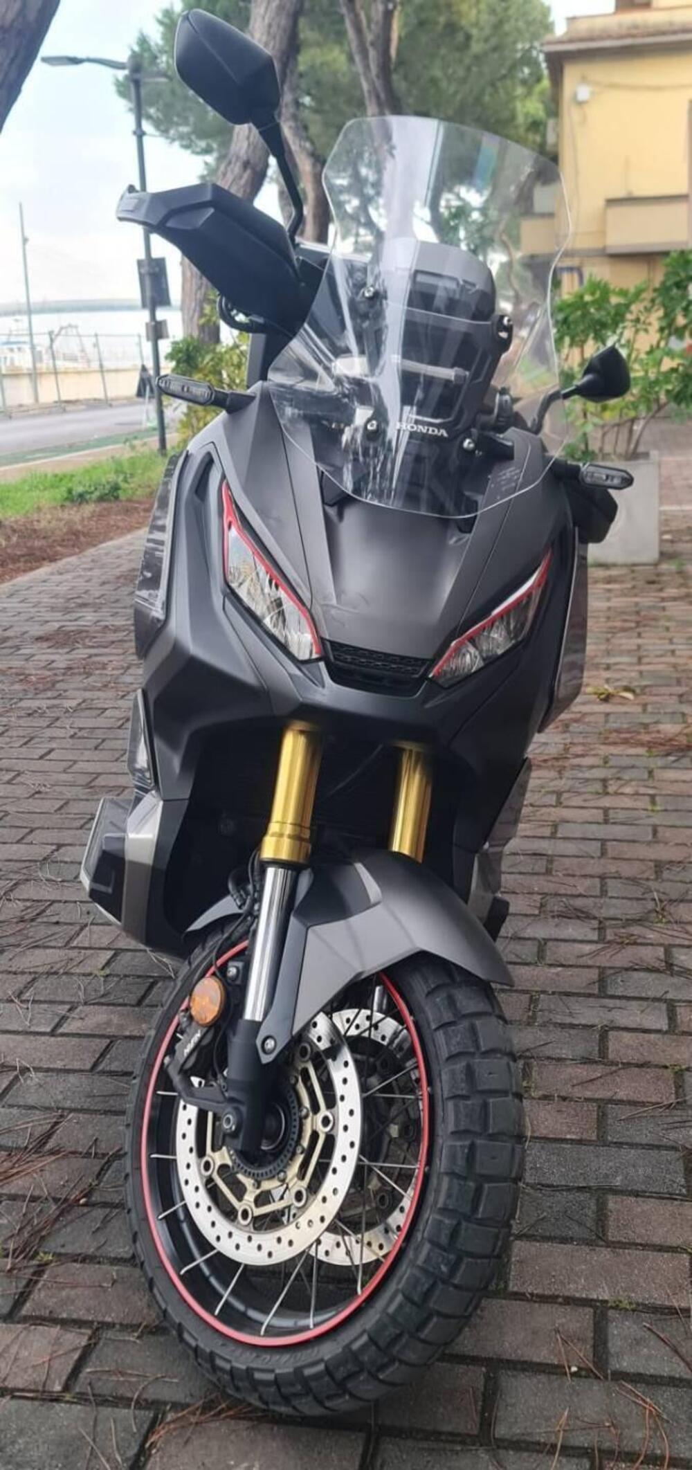 Honda X-ADV 750 (2017) (3)