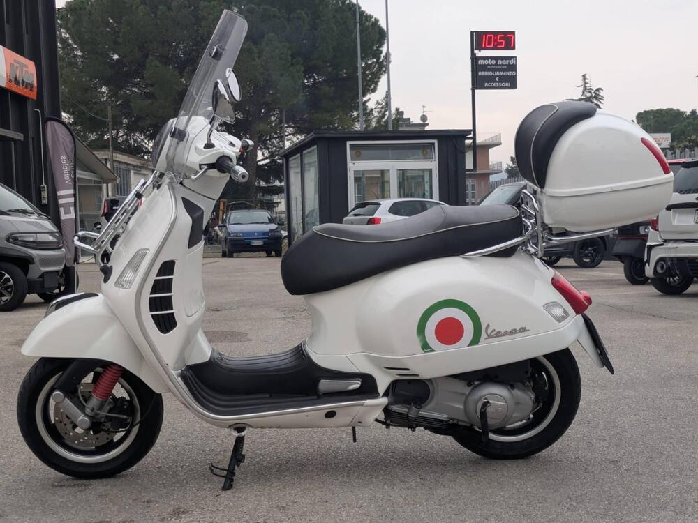 Vespa GTS 300 (2010 - 14) (6)