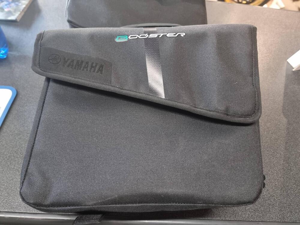 SUPEROFFERTA!! BORSE LATERALI YAMAHA BICI BOOSTER (2)