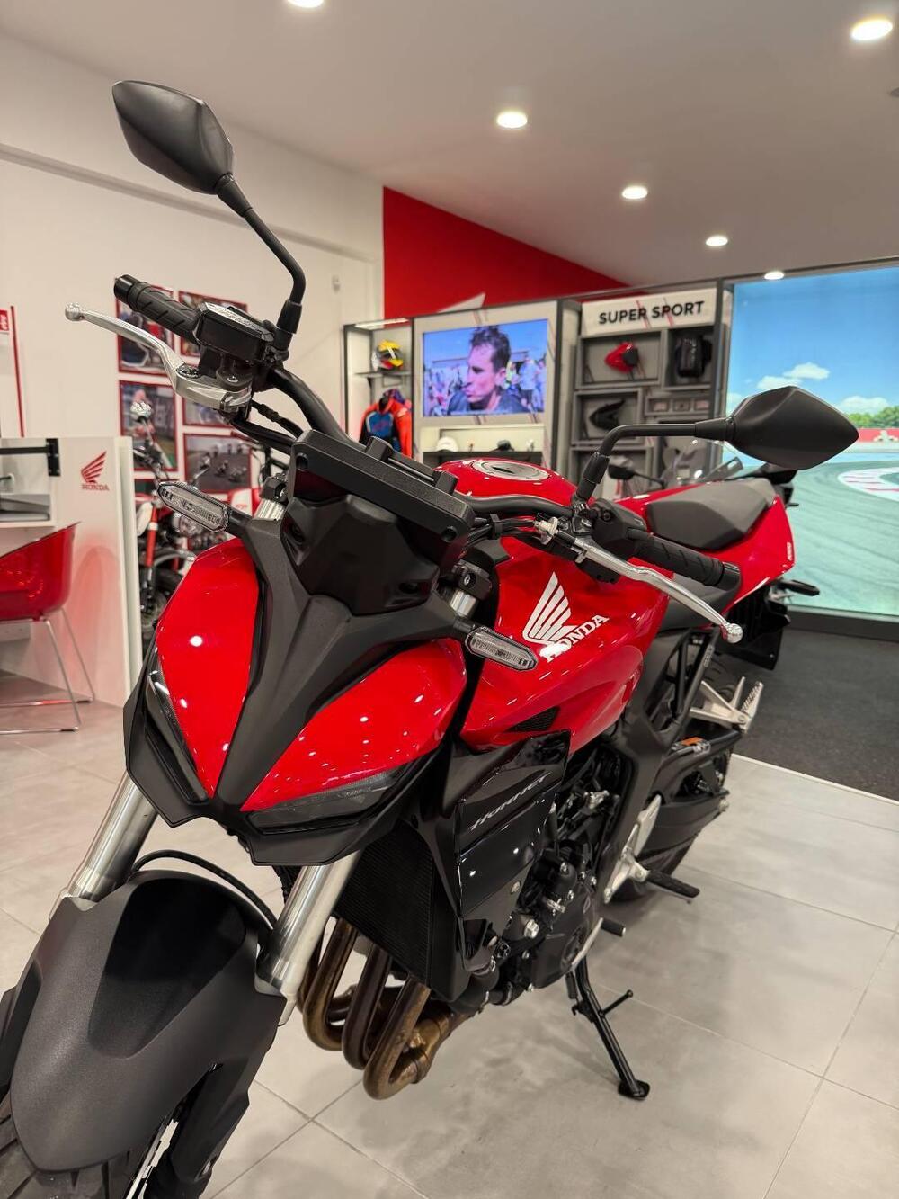 Honda CB 1000 Hornet (2025) (2)