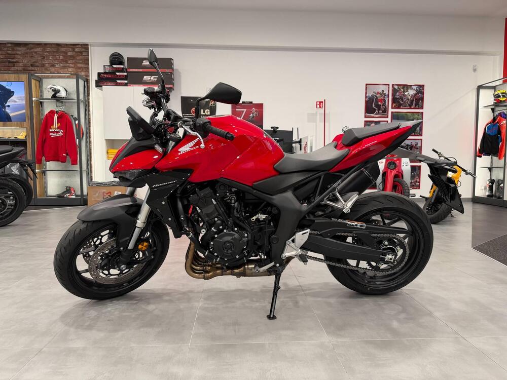 Honda CB 1000 Hornet (2025) (3)