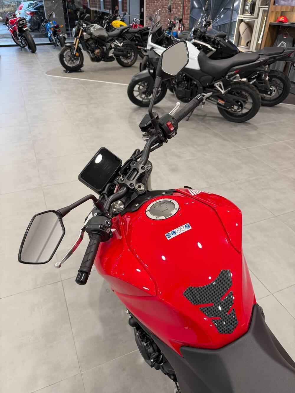 Honda CB 1000 Hornet (2025) (8)